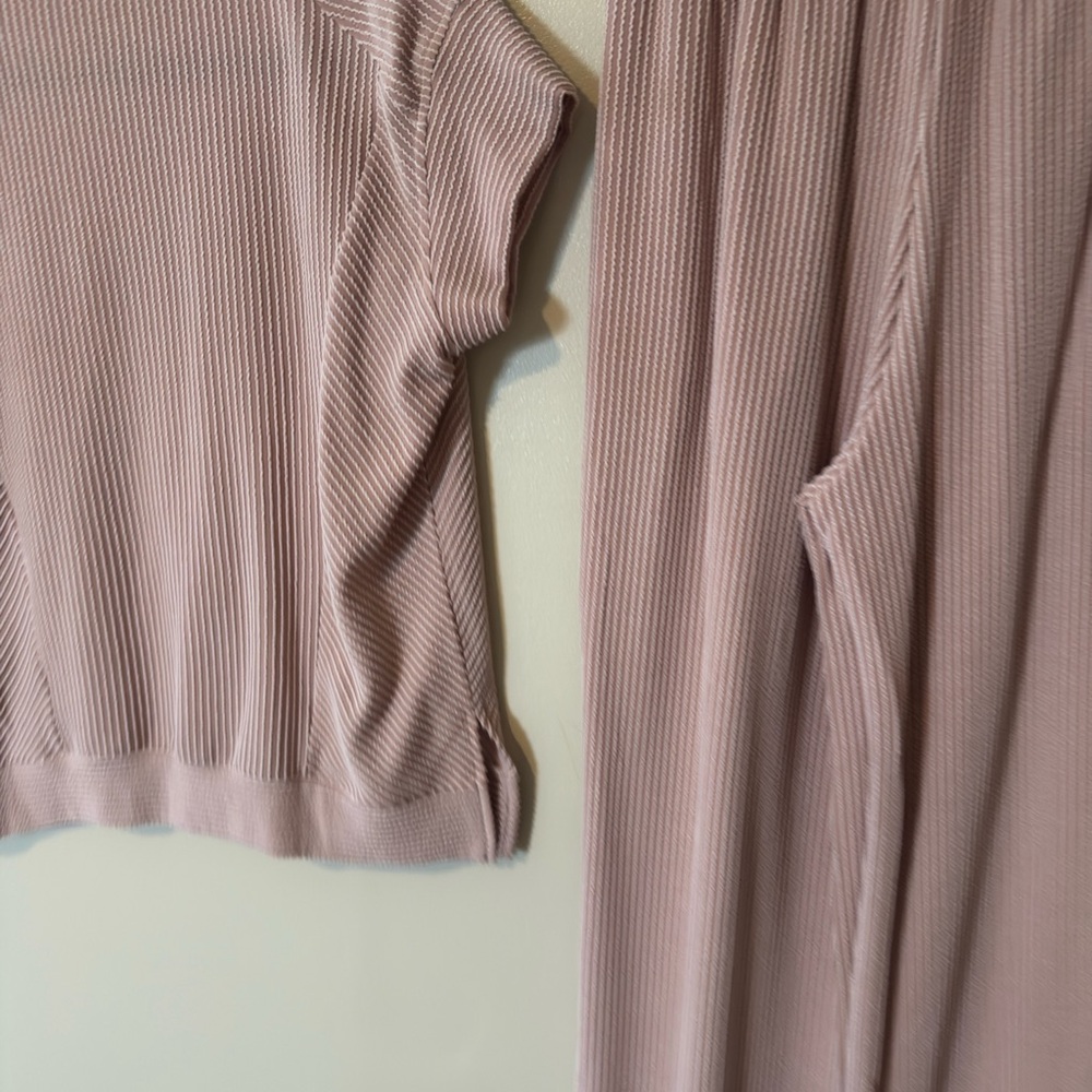 Blush Ribbed Lounge Set - Picture 8 of 9